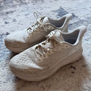 Hoka Women's Clifton 9